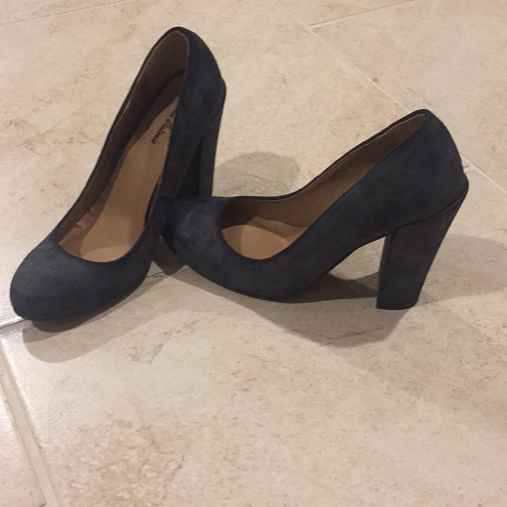 Grey heels